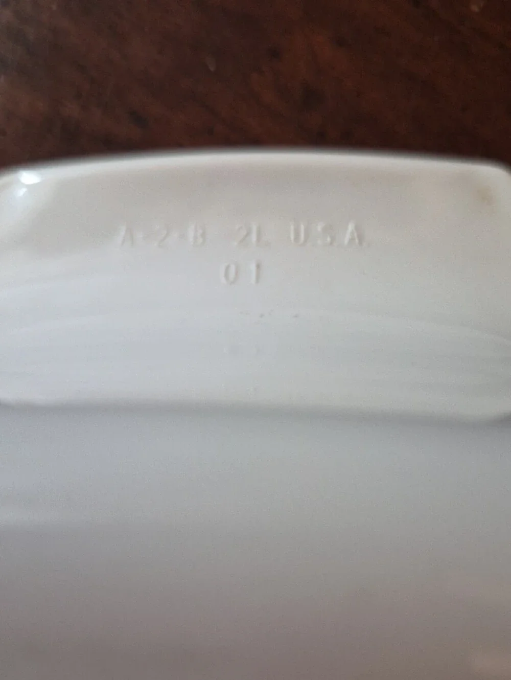 Corning Ware 2 Liter  Ceramic Casserole with Amber Glass Lid Abundance